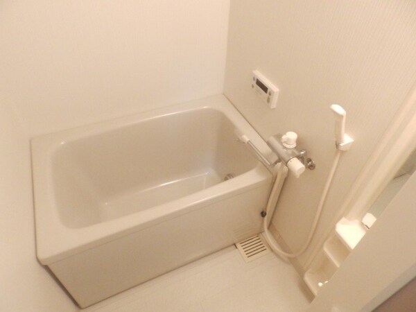 バス／シャワールーム等(同型参考写真)