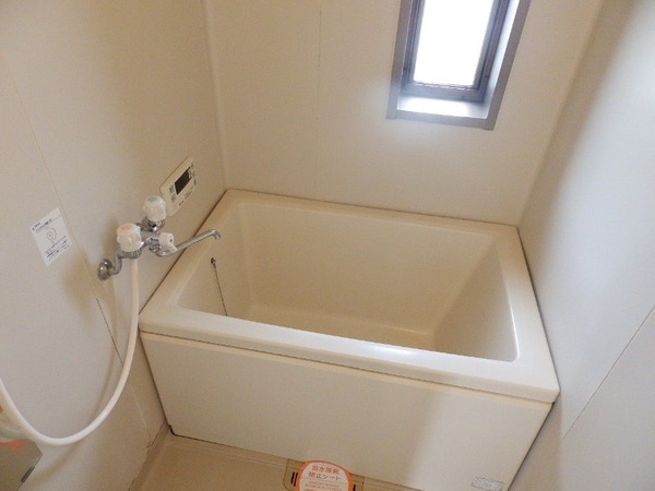 バス／シャワールーム等(同型部屋写真です。)