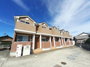 ブーゲンビレア　ヒカル外観写真