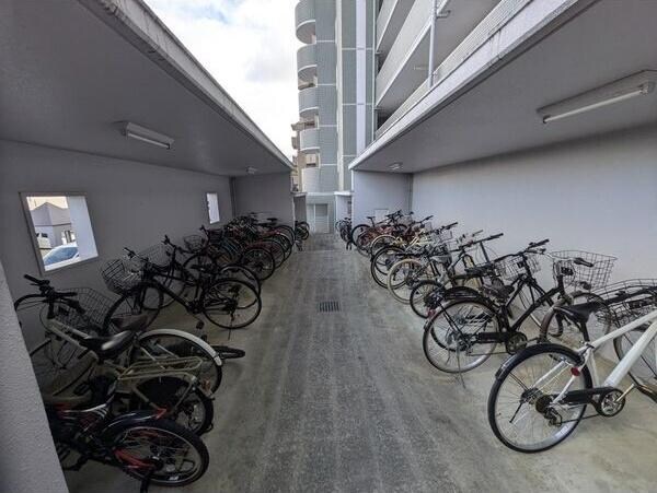 バイク置き場