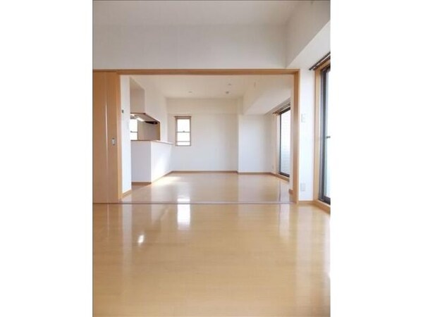 居室(イメージ(同物件他の部屋))
