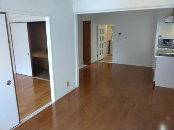 リビングダイニング