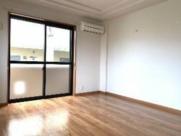 リビングダイニング