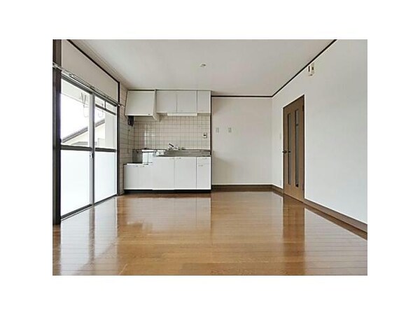 リビングダイニング