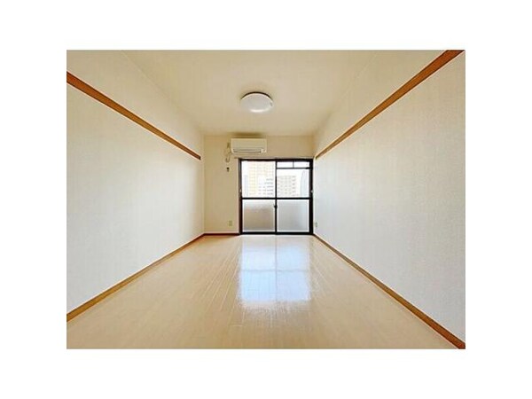 リビングダイニング