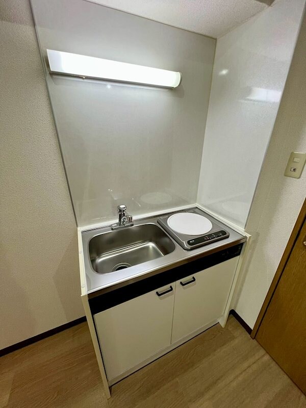 物件内観写真3　(別の階の参考写真)