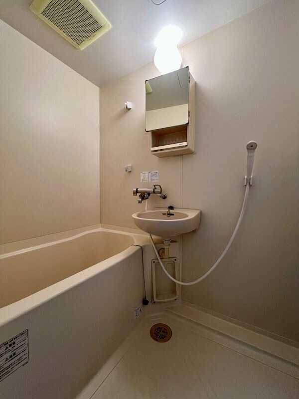 物件内観写真5　(別の階の参考写真)