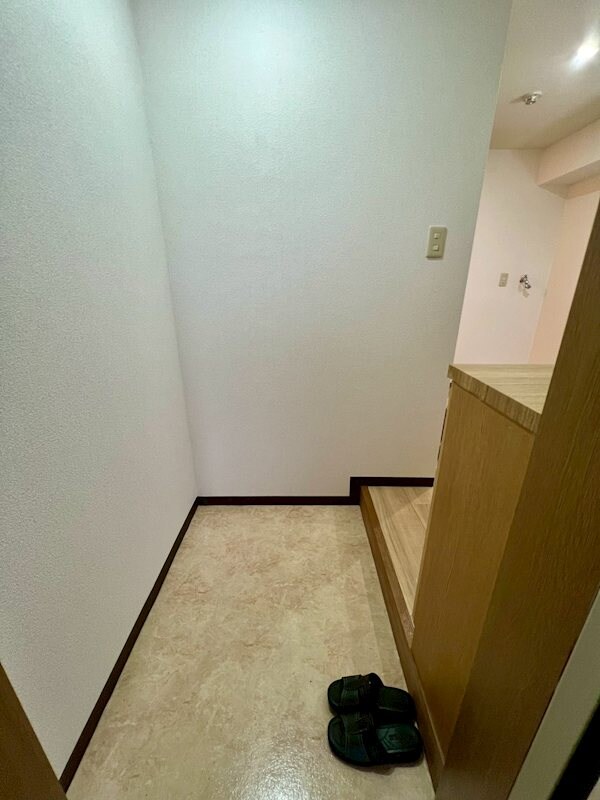 物件内観写真7　(別の階の参考写真)