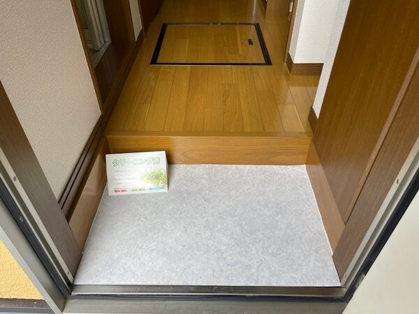 玄関(※掲載写真は過去のものです。現況と異なる場合がございます。)