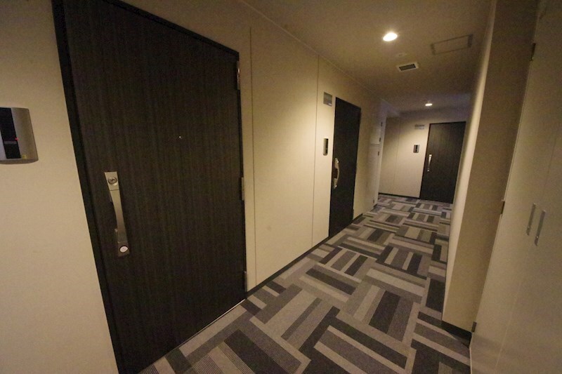 物件内観写真17　(高級感あふれる内廊下)