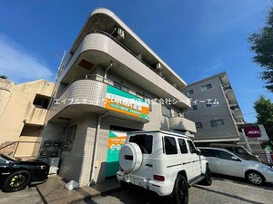 フラッツ青葉台外観写真