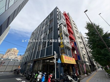 東海ビル外観写真