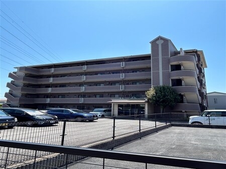 エストワン外観写真