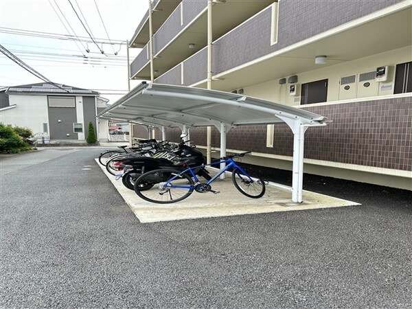 駐車場・駐輪場