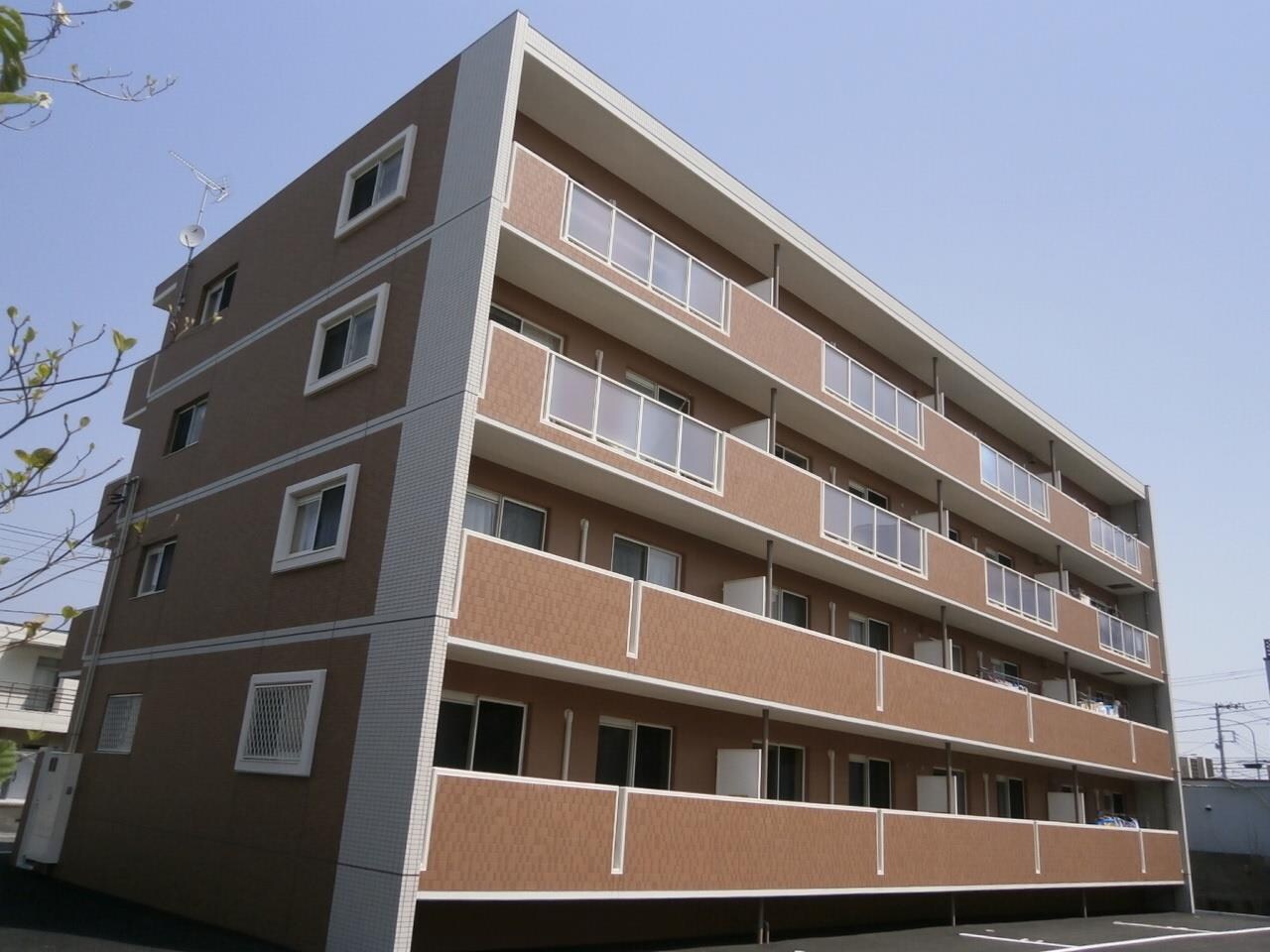 クレール錦町の物件外観写真