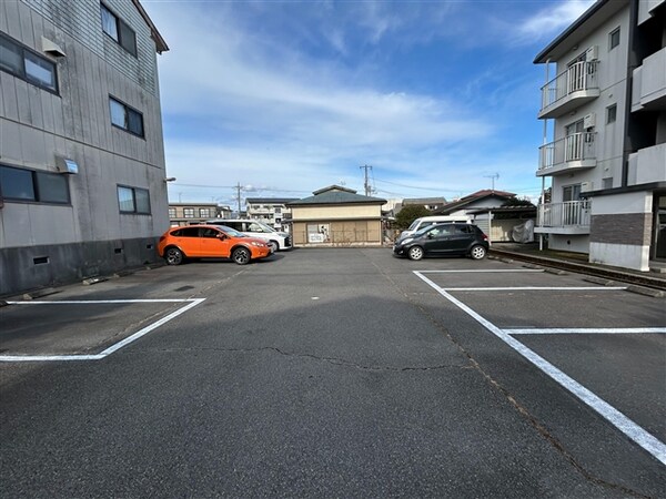 駐車場・駐輪場