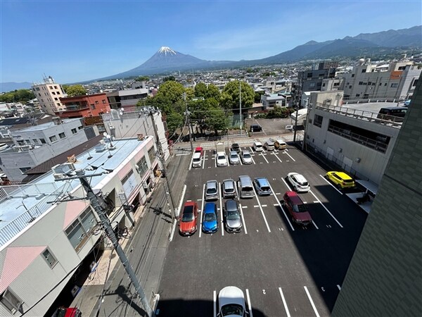 駐車場・駐輪場
