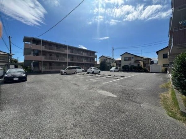 駐車場・駐輪場