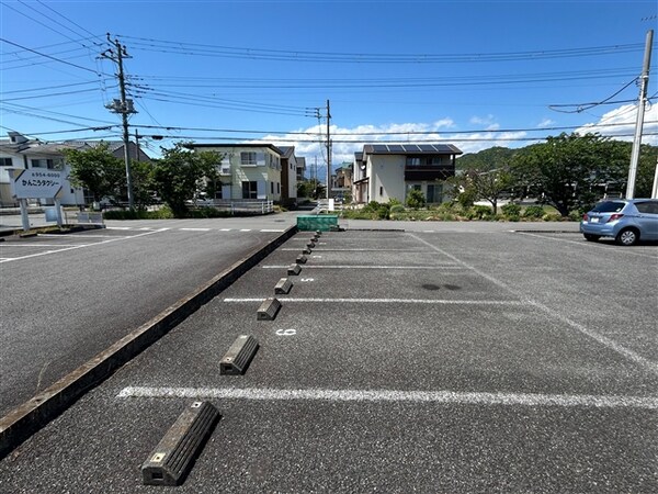 駐車場・駐輪場