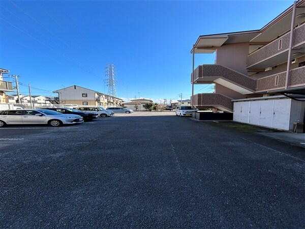 駐車場・駐輪場