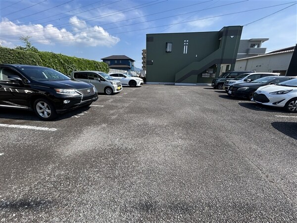 駐車場・駐輪場