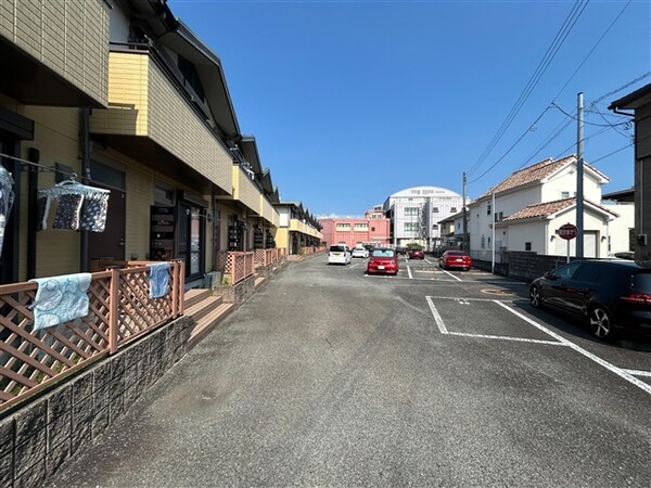 駐車場・駐輪場