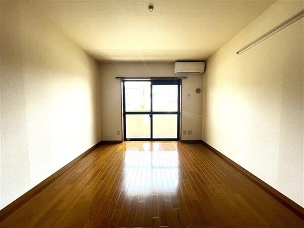 居室(※同物件の違うお部屋の写真となります。)