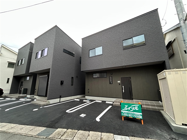 エバリー学園通り