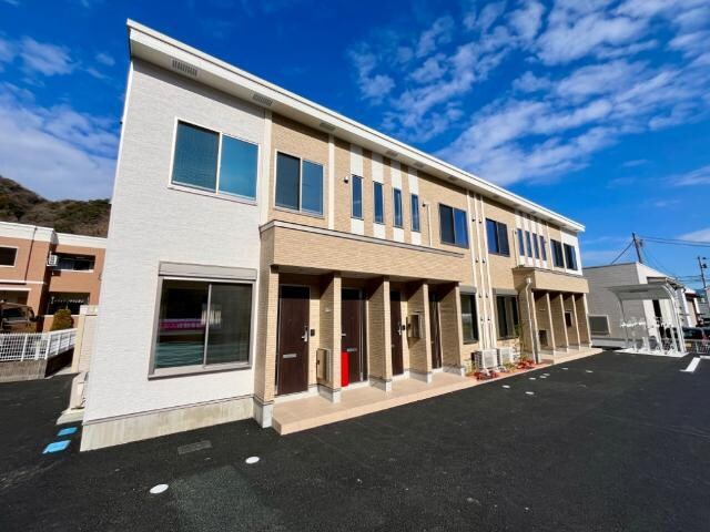 物件外観写真1　(外観写真（昼）)