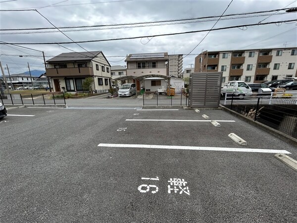 駐車場・駐輪場