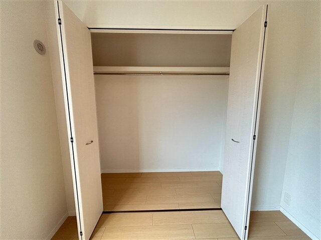 物件内観写真12　(クローゼット)