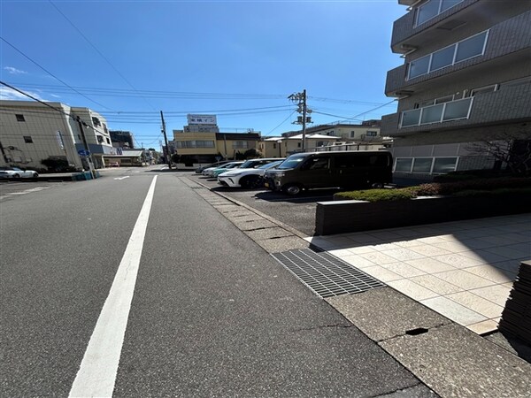 駐車場・駐輪場