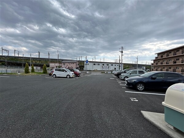 駐車場・駐輪場