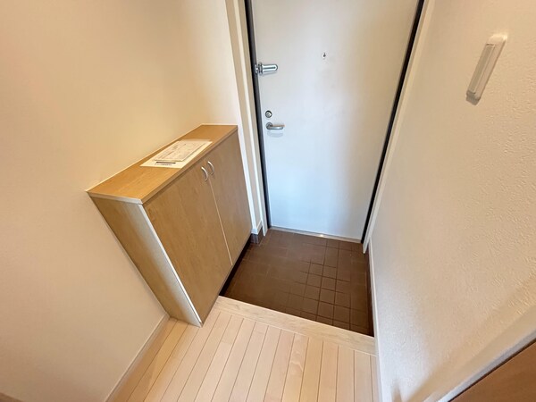 玄関周り(イメージ写真になります。同じ弊社建築の類似物件の写真になりま)