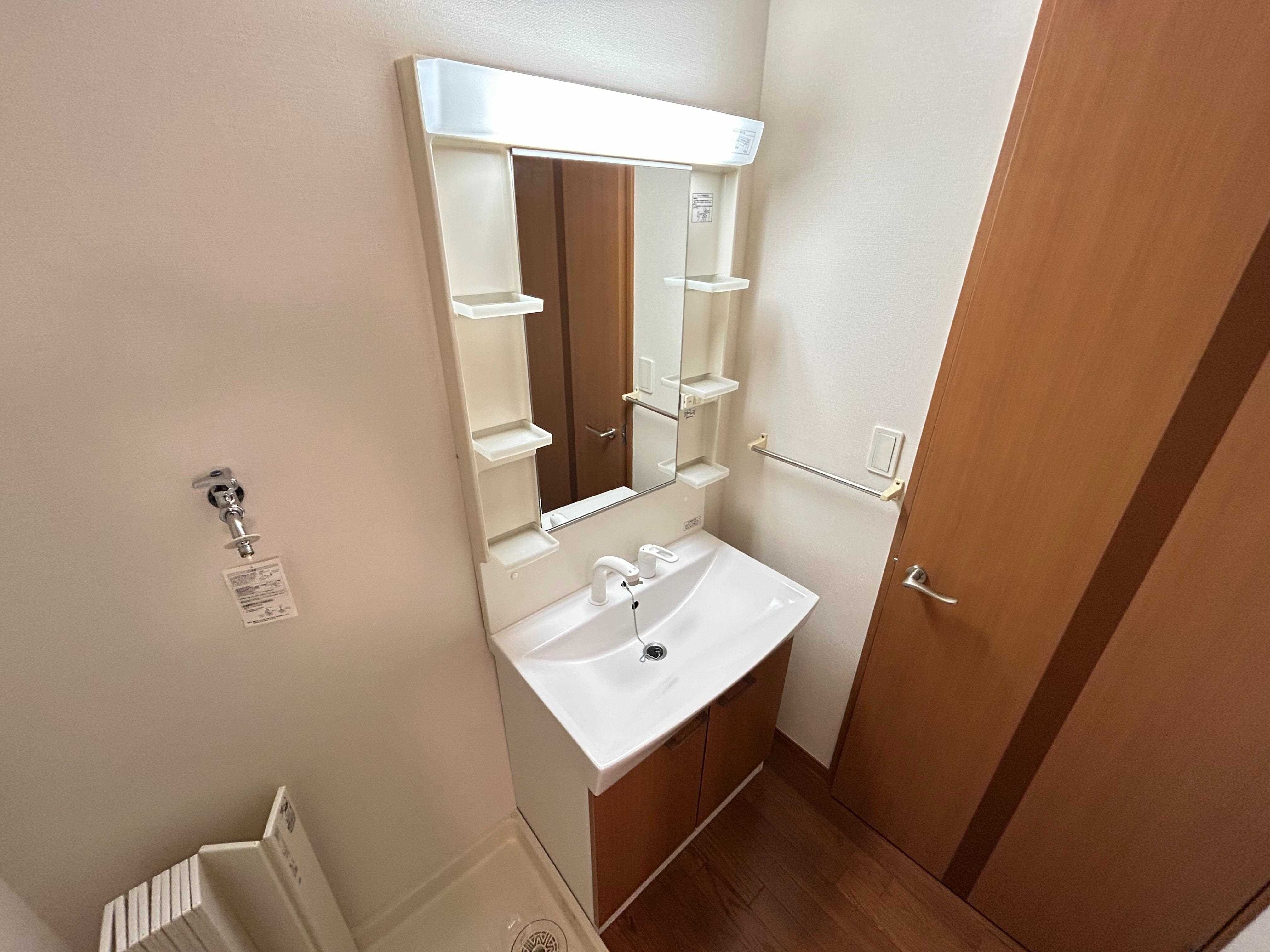 物件内観写真5　(洗面)