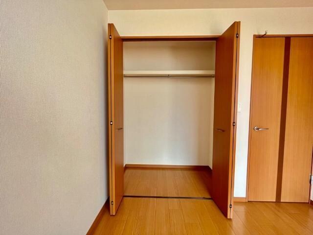 物件内観写真12　(収納)