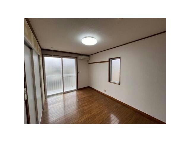 物件内観写真1　(居室)