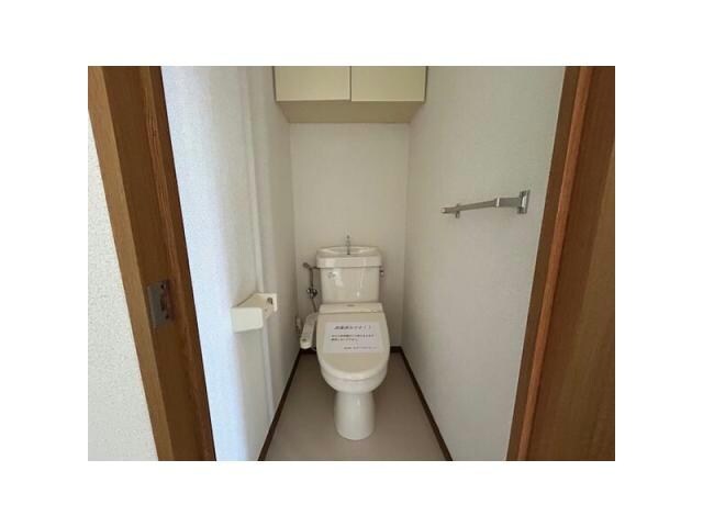 物件内観写真4　(トイレ)