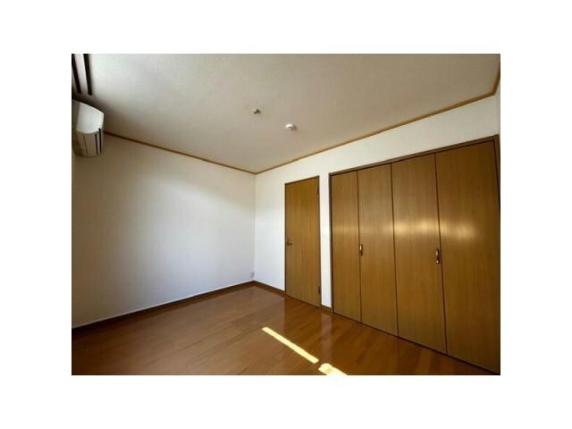 物件内観写真2　(居室)