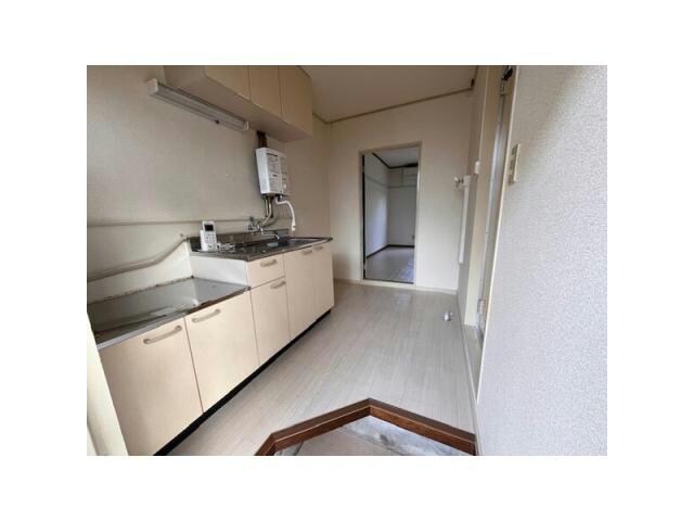 物件内観写真10　(玄関回り)