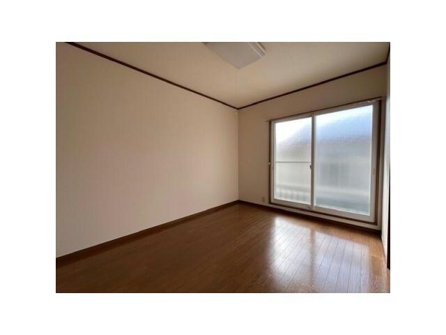 物件内観写真2　(居室)