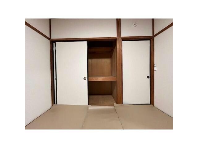 物件内観写真10　(収納)