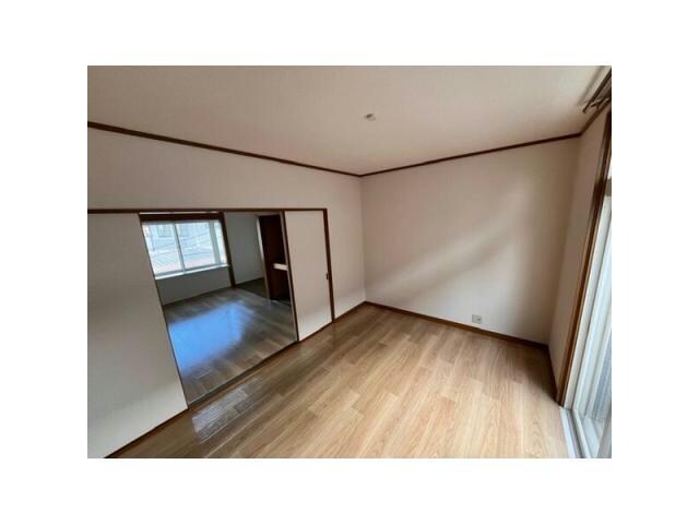 物件内観写真3　(居室)