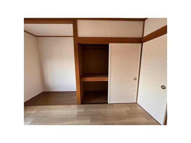 物件内観写真5　(収納)