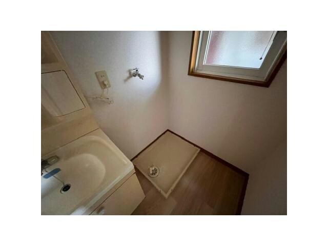 物件内観写真7　(洗面所)