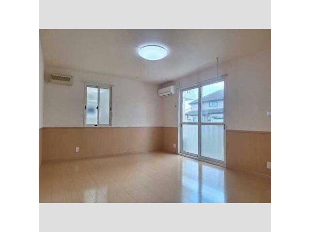 物件内観写真2　(居室)