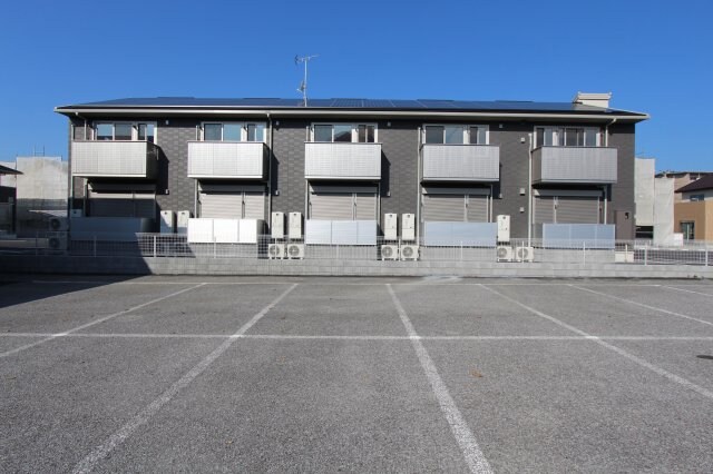 マロニエジャルダン Ａの物件外観写真