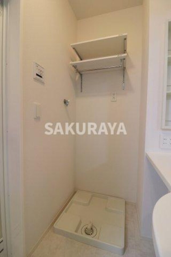 その他(洗濯機置き場。2021年撮影。現況と異なる場合がございます。)