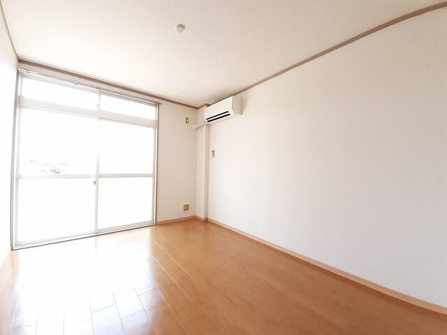 物件内観写真9　(使いやすいリビングです)