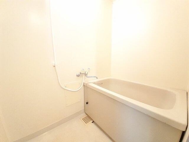 物件内観写真11　(日々の暮らしに欠かせないお風呂です)